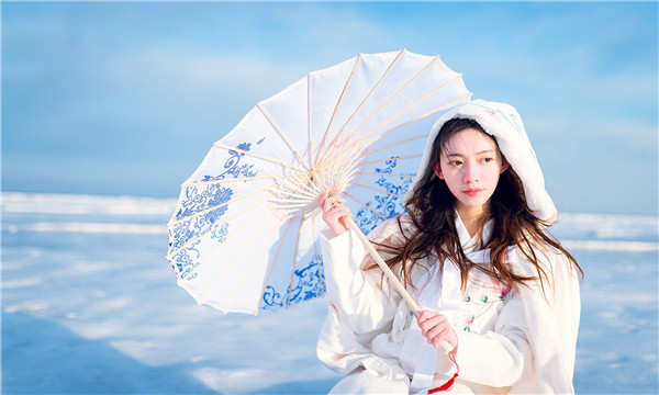 铁锋试管代怀生子多少钱一个？助孕之路的费用分析与方案选择